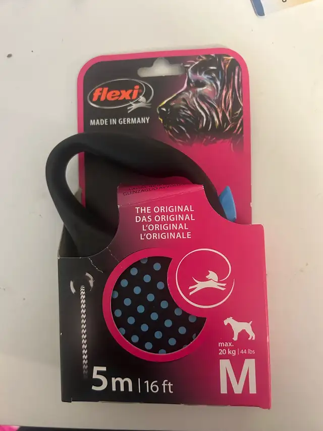 Flexi retractable leash Medium (20kg) never used