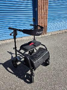 Nexus walker rollator