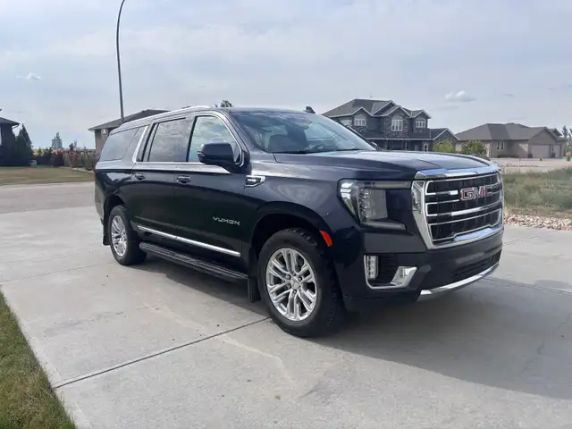 2023 Yukon XL Diesel w/ mait & warranty
