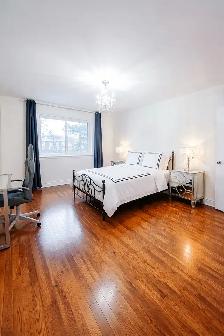 Master bedroom with private bathroom for rent