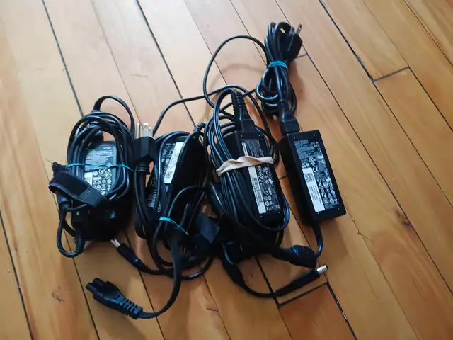 Lot 4 x Genuine Dell Laptop Chargers 19.5v 3.34a Big Tip