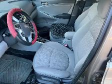 Hyundai Elantra - Photo 5