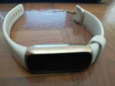 Fitbit Luxe Fitness and Wellness Tracker