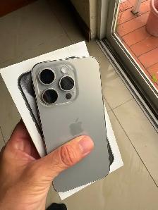 Apple iPhone 15 pro  (128 GB) – Certified Pre-Owned ! $850 - Photo 2