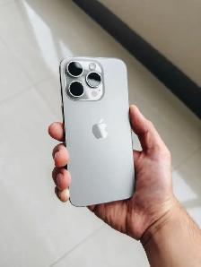 Apple iPhone 15 pro  (128 GB) – Certified Pre-Owned ! $850 - Photo 3