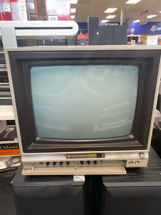 Commodore 1702  Monitor @ Cashopolis!!