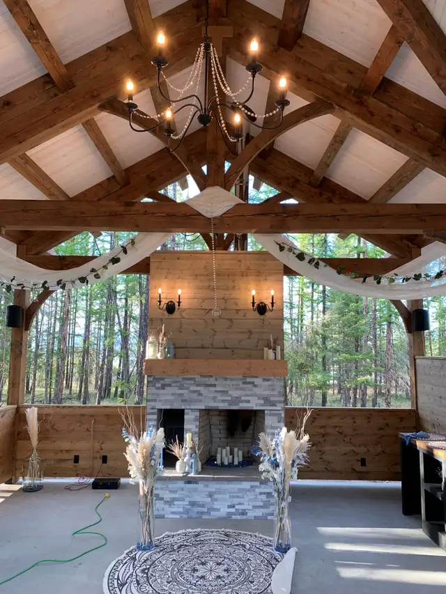High quality rough cut Douglas Fir timbers