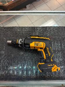 DeWalt 20V MAX Drywall Cut-Out Tool Kit - Photo 3