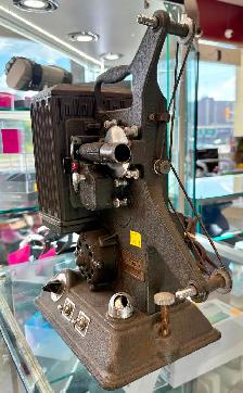 Vintage Keystone R-8 Collectable Camcorder Camera - Photo 2