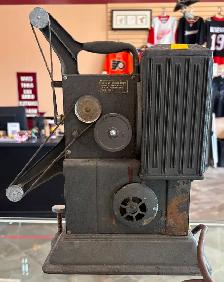 Vintage Keystone R-8 Collectable Camcorder Camera - Photo 4