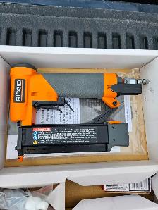 Ridgid Pin Nailer, 23 gauge, Like new. $ 30 - Photo 2