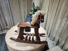 cheval pour enfant (en bois)