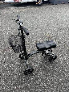 DRIVE MEDICAL KNEE WALKER DELIVERY INCLUDED