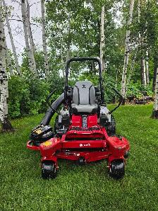 Exmark 52' zero turn with bagger - Photo 2
