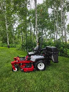 Exmark 52' zero turn with bagger - Photo 4