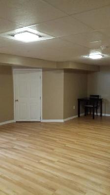 4 BEDROOM BUNGALOW NEAR UNIVERSITY - $2500.00 - AVAIL:  SEPT 1 - Photo 7