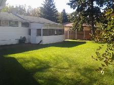 4 BEDROOM BUNGALOW NEAR UNIVERSITY - $2500.00 - AVAIL:  SEPT 1 - Photo 10
