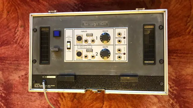 VINTAGE TRAYNOR PS-600 STEREO POWER AMP 300 watts Aside