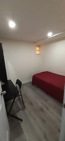 Private Furnished Basement Room onlyFor Female.All Included$475 - Photo 2