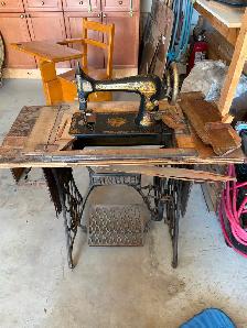 Antiques - Photo 7
