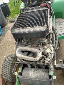 John Deere 345 garden tractor STRIPPED FOR PARTS! - Photo 3