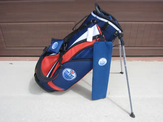 NEW OILERS / FLAMES / LEAFS / CANADIENS BAG   TOWEL
