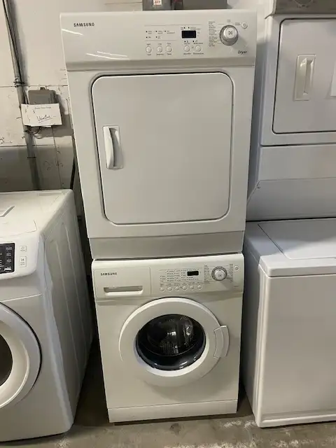 Mini laveuse sécheuse frontales blanches 24'' Samsung