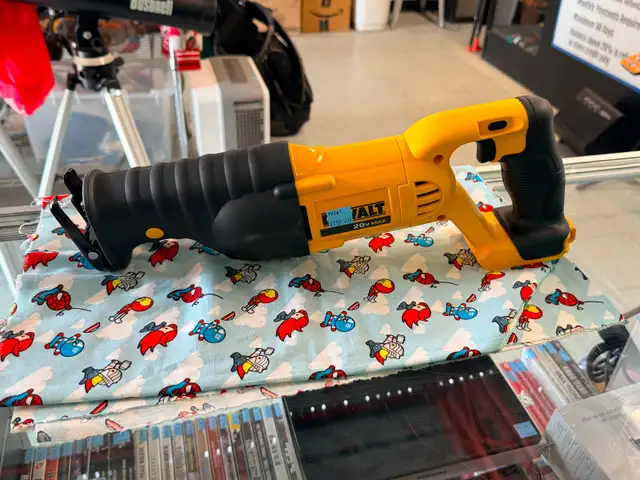 DEWALT 20V MAX DCS380 Cordless Reciprocating Saw (#19341)