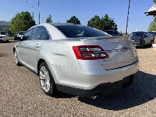 2016 Ford Taurus Limited AWD - Photo 13