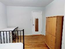 All inclusive large private bedroom close to Carleton/Algonquin - Photo 2