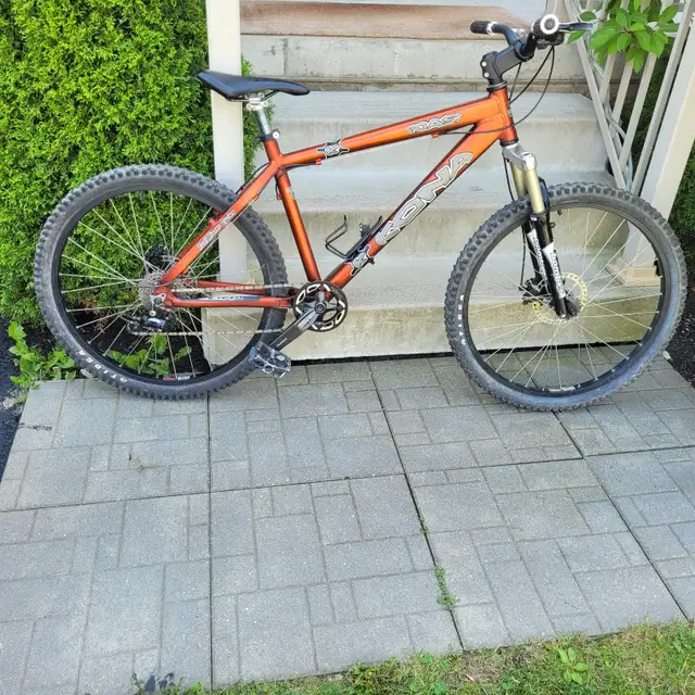 Kona Roast Mountain Bike with Disc Brakes