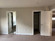 Huge Master Bedroom with Walk in Closet and Jacuzzi En-suite - Photo 3
