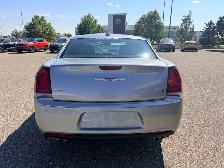 2018 Chrysler 300 300S AWD - Photo 3