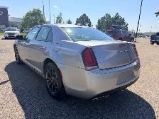 2018 Chrysler 300 300S AWD - Photo 9