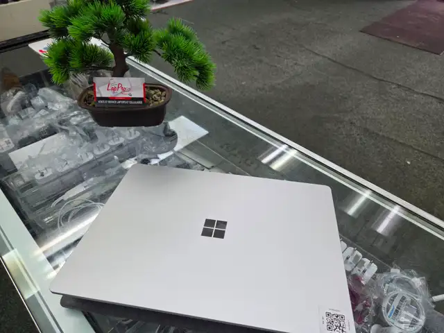 Microsoft Surface Pro Core i5 | 8Gb | 256GB SSD