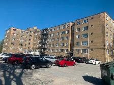 1&2Bdrm Apt w/New Kitchen Bath HardwoodFl Incen@Kennedy/Eglinton - Photo 9