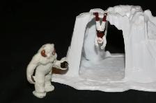 1982 KENNER STAR WARS MICRO COLLECTION HOTH WAMPA CAVE PLAYSET - Photo 2