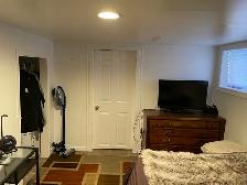 U of W student room rental $650 - Photo 3