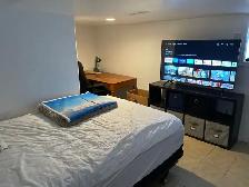 U of W student room rental $650 - Photo 7