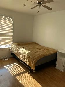 U of W student room rental $650 - Photo 10