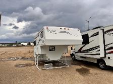 2005 Bigfoot 30C10.11SL Truck Camper – Rare Find, One Owner. - Photo 5