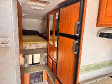 2005 Bigfoot 30C10.11SL Truck Camper – Rare Find, One Owner. - Photo 9