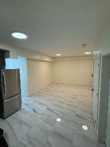 2Bedroom & 1Bathroom Basement - Photo 2