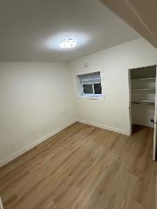 2Bedroom & 1Bathroom Basement - Photo 7