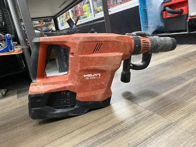 Hilti TE 500-22  SDS  Max Cordless Chipping Hammer