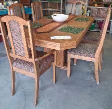 Dining table and chairs - Photo 8