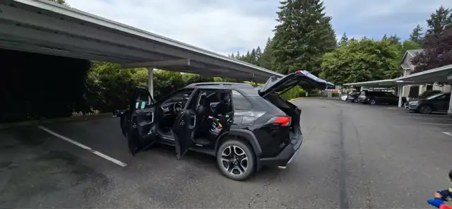 2020 Toyota RAV4 Trail AWD – One Owner – No Accidents