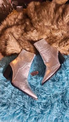 Luxury (30 pairs)Women's (Size 10US) Footwear Collection - Photo 7