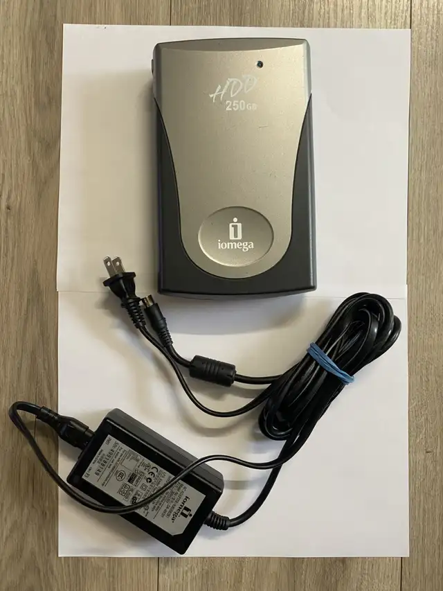 Iomega 250GB External HDD DHD250-C USB 2.0/FireWire 400 7200RPM