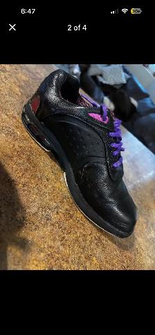 Women’s Goldline Curling Shoes - Size 8 - Photo 2